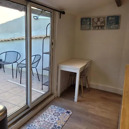 Studio Place Des Corps Saints Apartment Avignon